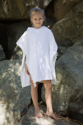 Poncho towel with pompoms - Kids up to 130 cm - Let's Beach